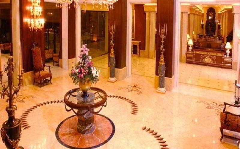 בורומאנה Grand Hills Hotel & Spa מראה חיצוני תמונה