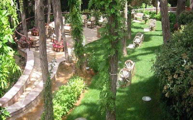 בורומאנה Grand Hills Hotel & Spa מראה חיצוני תמונה