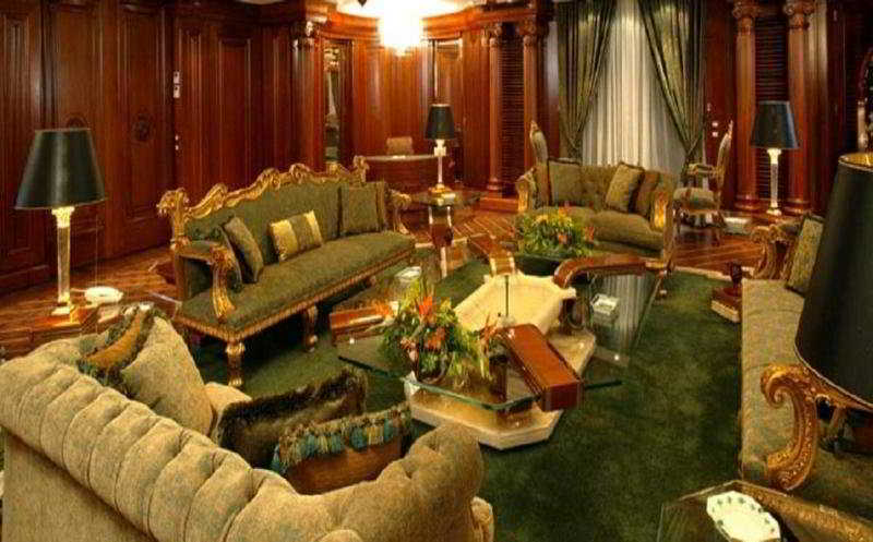 בורומאנה Grand Hills Hotel & Spa מראה חיצוני תמונה