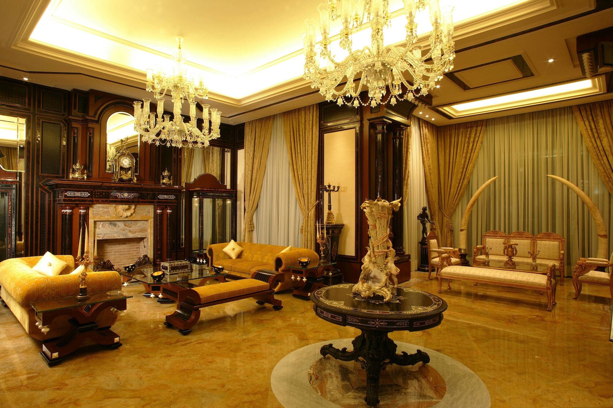 בורומאנה Grand Hills Hotel & Spa מראה חיצוני תמונה